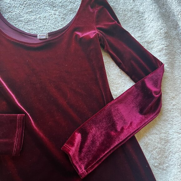 Garage Maroon Velvet dress - Picture 3 of 4